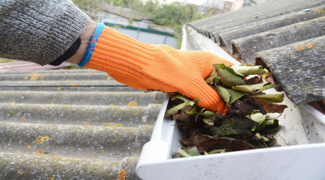 Gutters Cleaning by Hand
