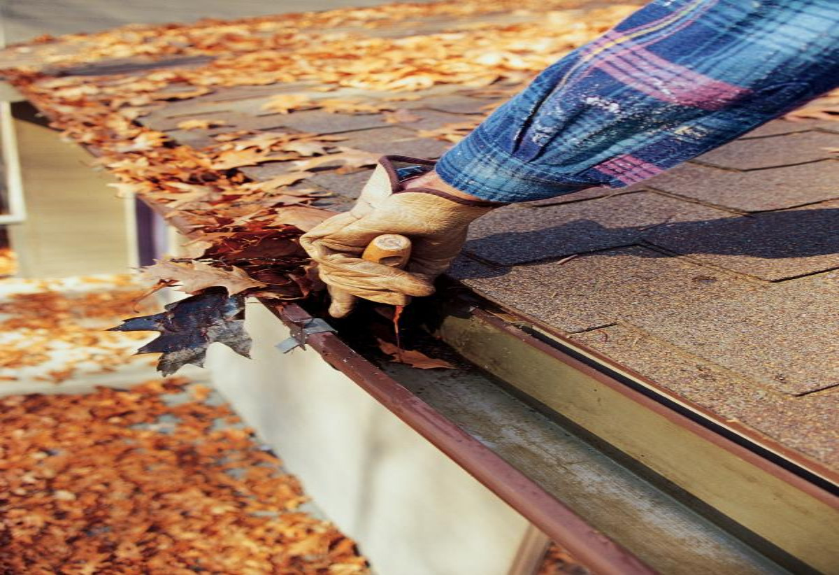 Gutter Cleaning Tips To Help You Keep Your Home Looking Great