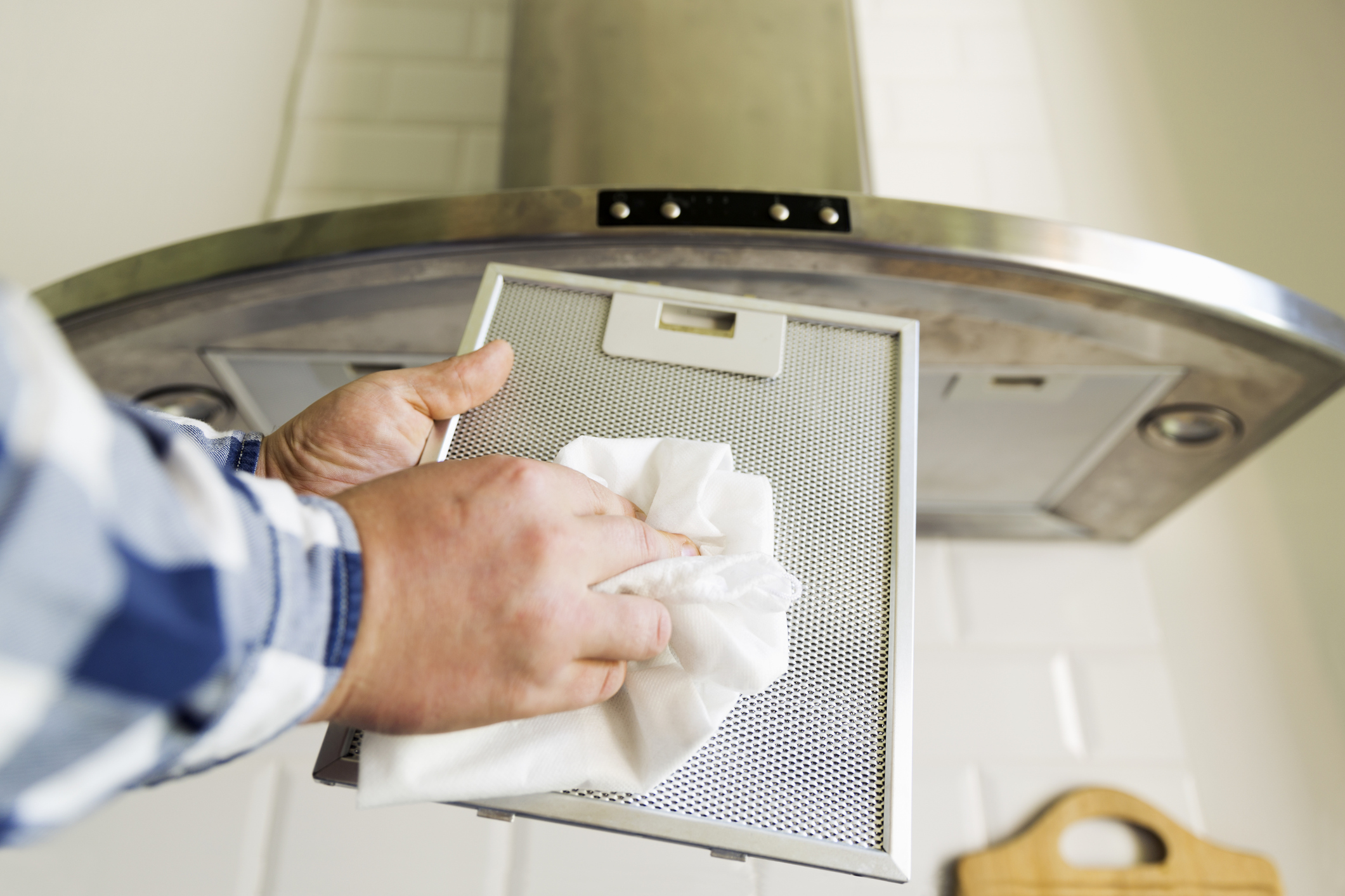 Expert Tips for Cleaning Your Cooker Extractor Fan Quickly and Easily