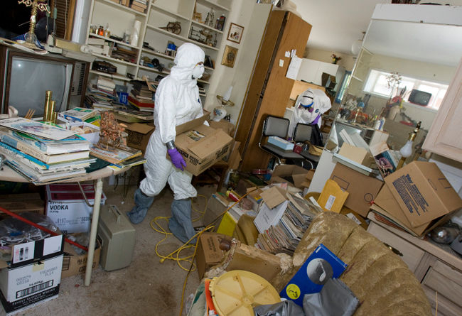 Quick tips for cleaning a hoarder house with efficiency